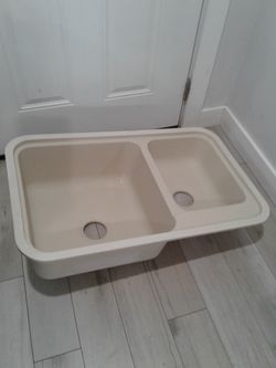 Double Kitchen Sink 32w x 22L x 9D inches
