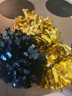 Poms for cheerleader (3)