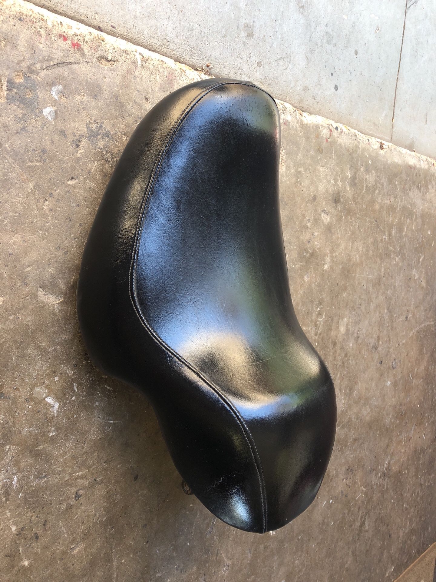 Honda super magna seat