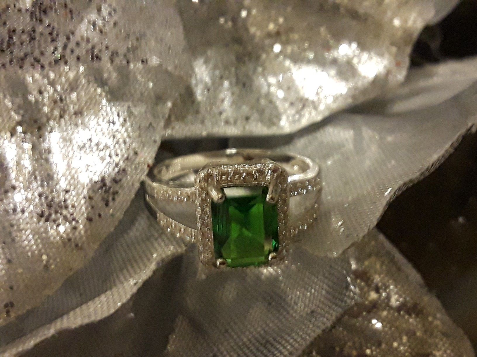 .925 Sterling Emerald Topaz Halo ring sz 7