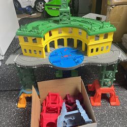 Thomas The Trains Garage 