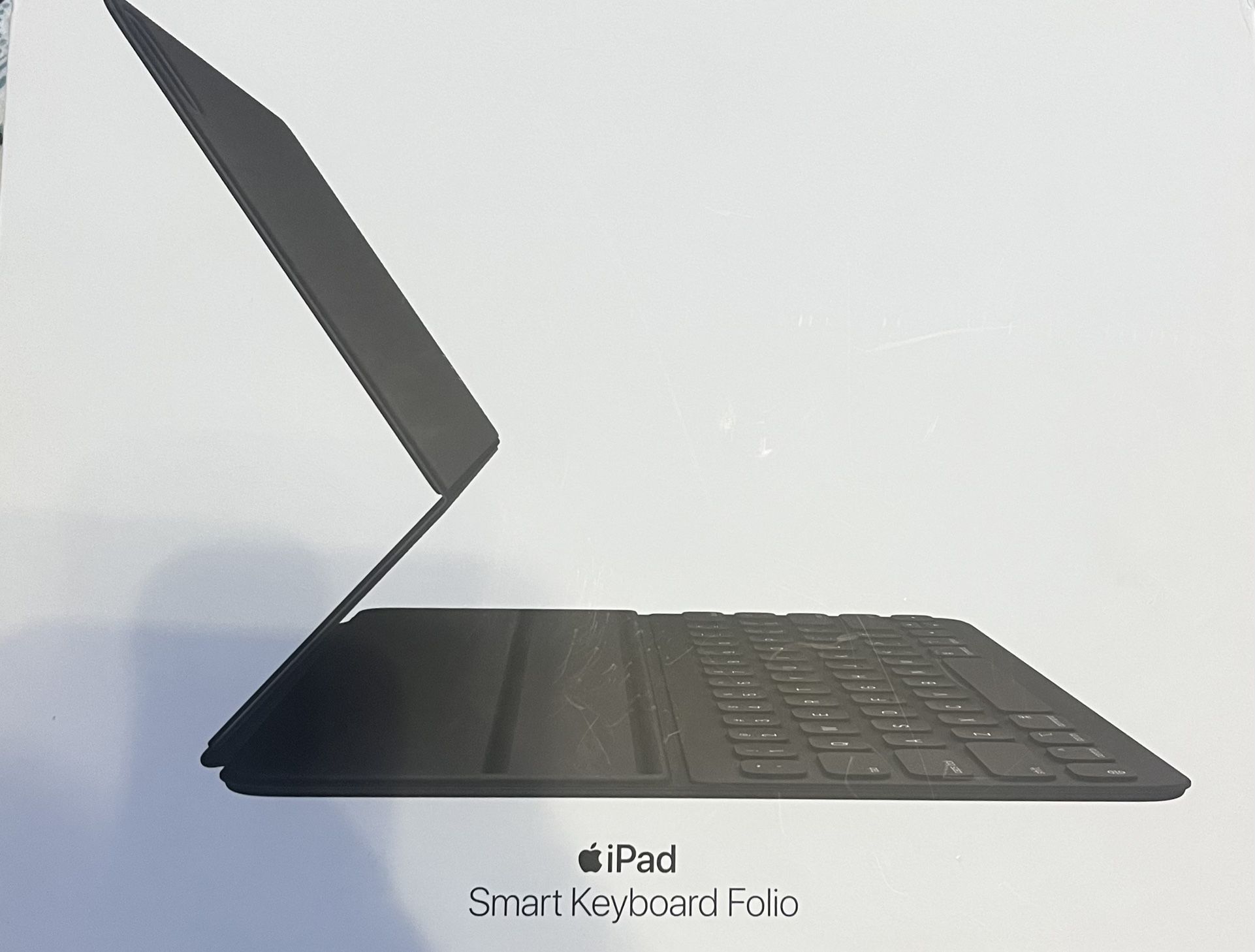 iPad Smart Keyboard Folio 