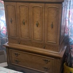 Tall and long dresser. With Mirror.