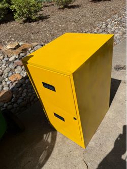 File cabinet