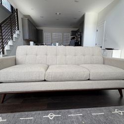 Rooms To Go Brand New Couch 