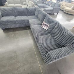 New Sectional Couch 119x92’ ! Free Delivery 🚚!