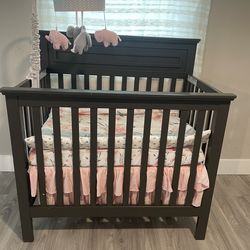 Mini crib