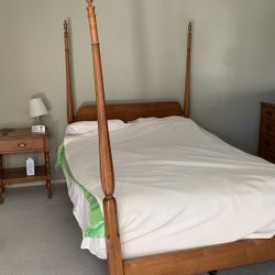 Poster Bed head of bed rises with electronic switch
