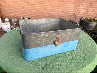 Rustic Galvanized Metal Beverage Tub