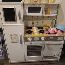 Play Kitchen