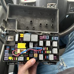 ram 1500 fuse box 