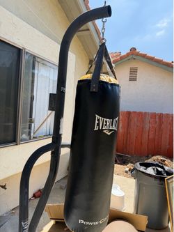 Everlast heavy bag plus stand