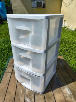 Sterilite 3-Drawer Medium Car
