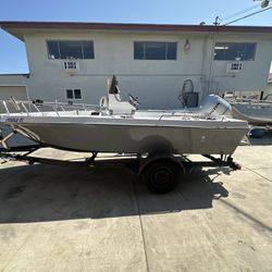 17ft Center Console Boat