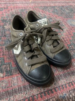 Boys Converse size 3.5