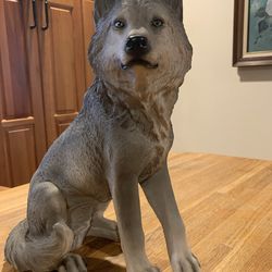 Grey Wolf Statue