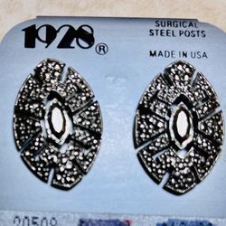 1928 Silvertone faux Marcarsite Earrings New