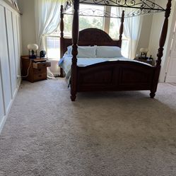 Poster Bed With Canopy