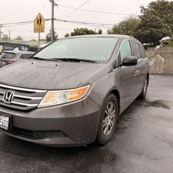 2013 Honda Odyssey SPECIAL 