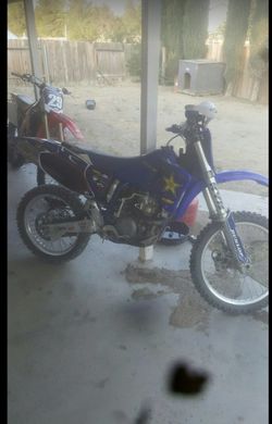 YAMAHA YZ426