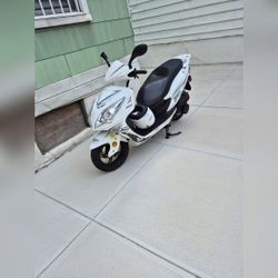 Wolf EX150 Gas Scooter, 150cc - Like New β Brooklyn, NY