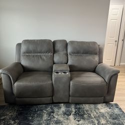 Next-Gen DuraPella Performance Fabric Dual Power Reclining Loveseat with Console