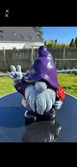 The Peace And Love Gnome