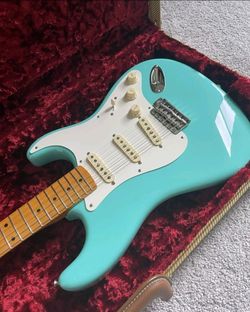Fender American Vintage II ‘57 Stratocaster Seafoam Green LIKE NEW w case