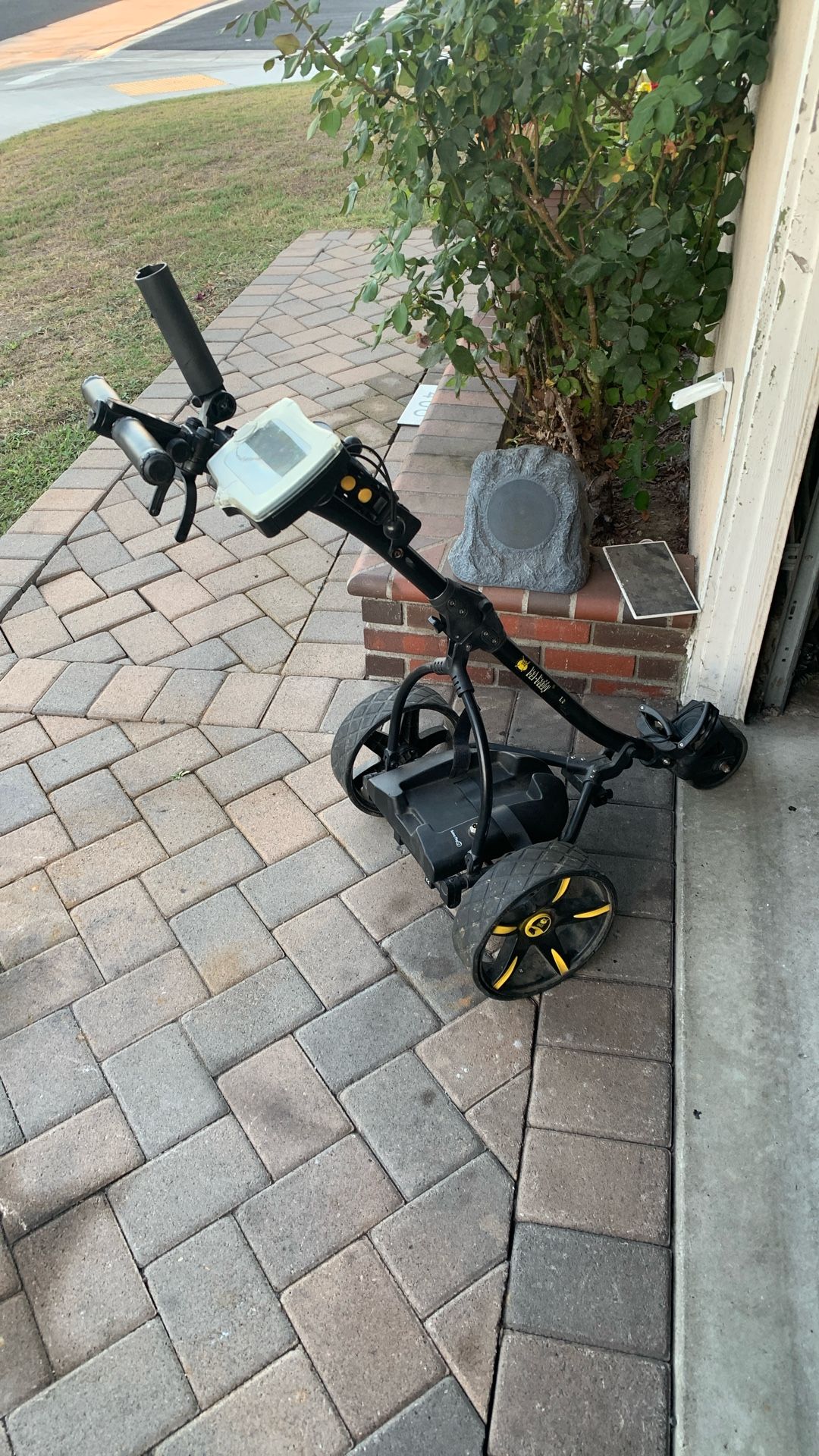 Bat Caddy X3 Electric Golf Cart Caddy No Battery