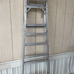 Metal Ladder Very Light  6”