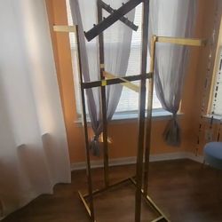 Gold 4-way clothing rack adjustable arms