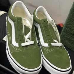 *New* Kids Size 2.5 - Green Vans