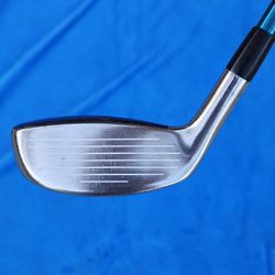 Titleist 585-H Hybrid 4