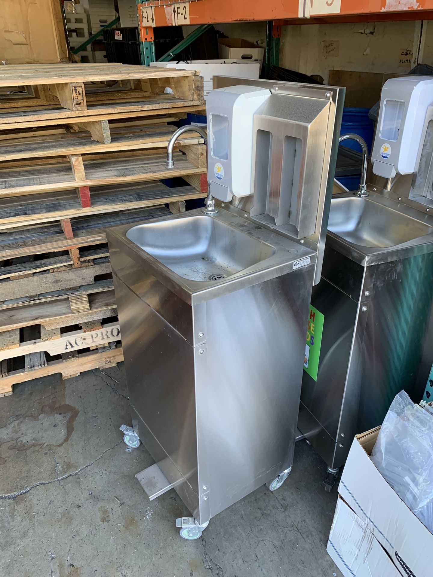 Portable sink