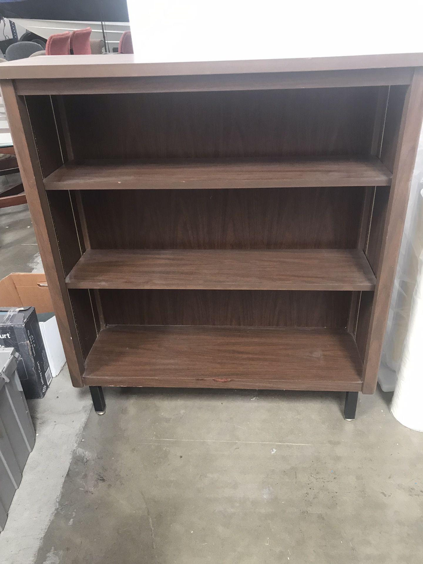 Bookcase/ Shelving/ Storage Cabinet 