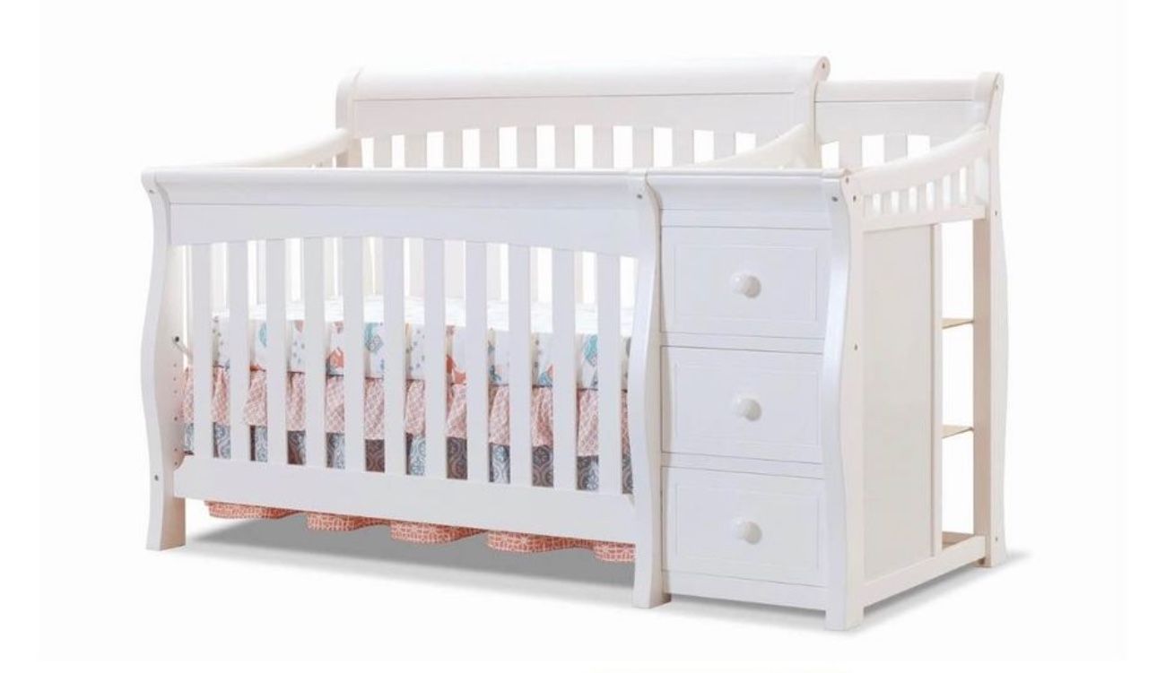 BRAND NEW CRIB IN BOX FOR SALE