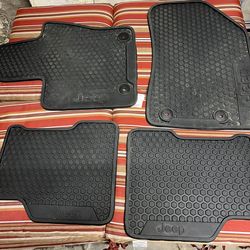 4 Rubber Jeep Compass Floor Mats