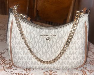 Small Authentic Michael Kors Jet Set Charm