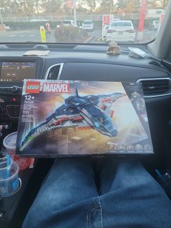 Brand New Unopened Lego Avengers: Age Of Ultron Quinjet  #76325 