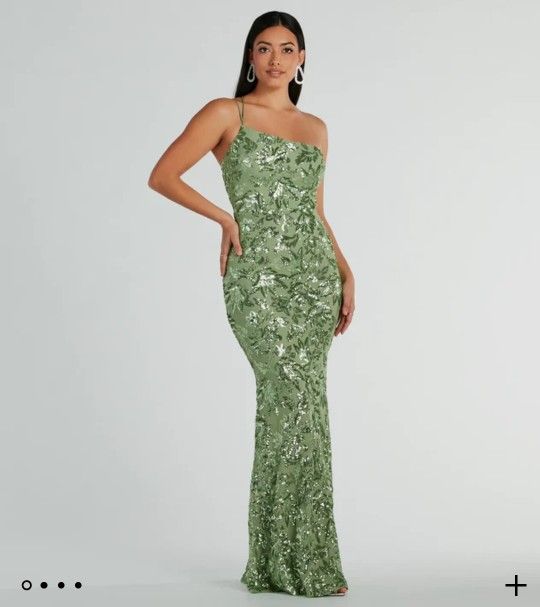 EVENING DRESS - Sequined LIGHT GREEN - Size SMALL/MEDIUM