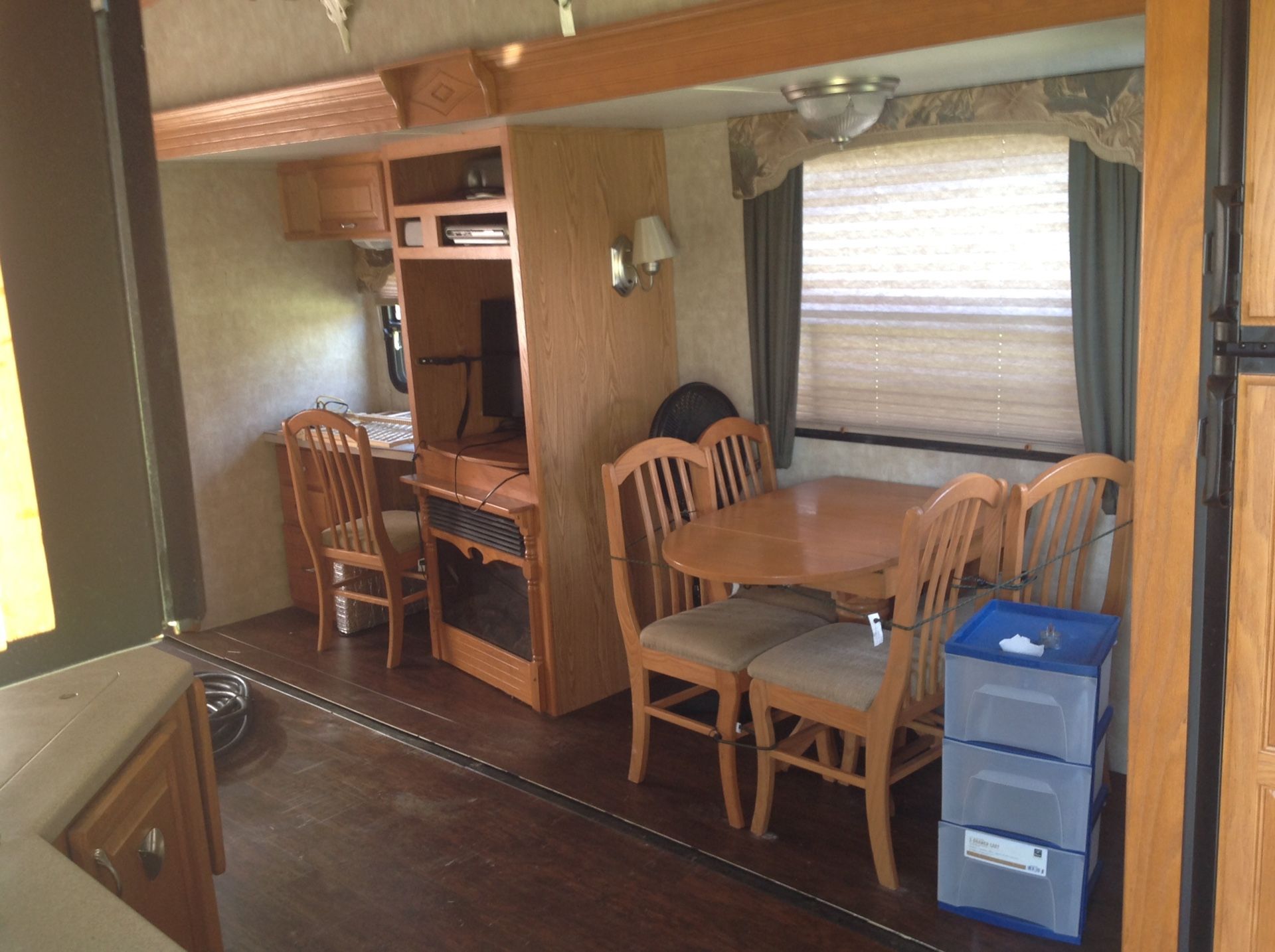 Truck & 5th Wheel Camper combo. LOADED!!!!! for Sale in Mooresville, IN