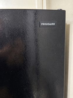 Black Frigidaire Refrigerator with Top Freezer – $250 OBO