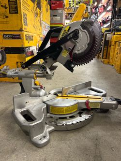 Dewalt 20v miter saw 7-1/4 slinding $285