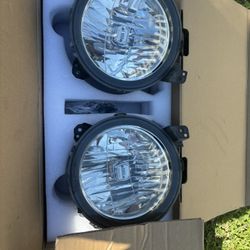 Wrangler JL Stock Front Bumper And Headlights 