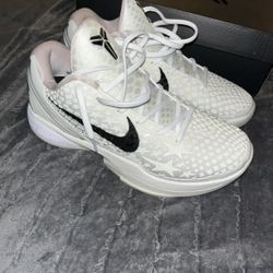Kobe White 