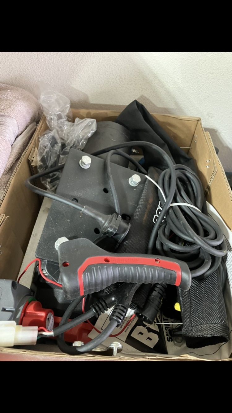 5500 Lb Synthetic Rope Badland Winch