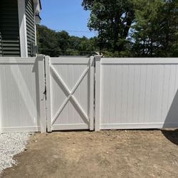 Vinyl fence