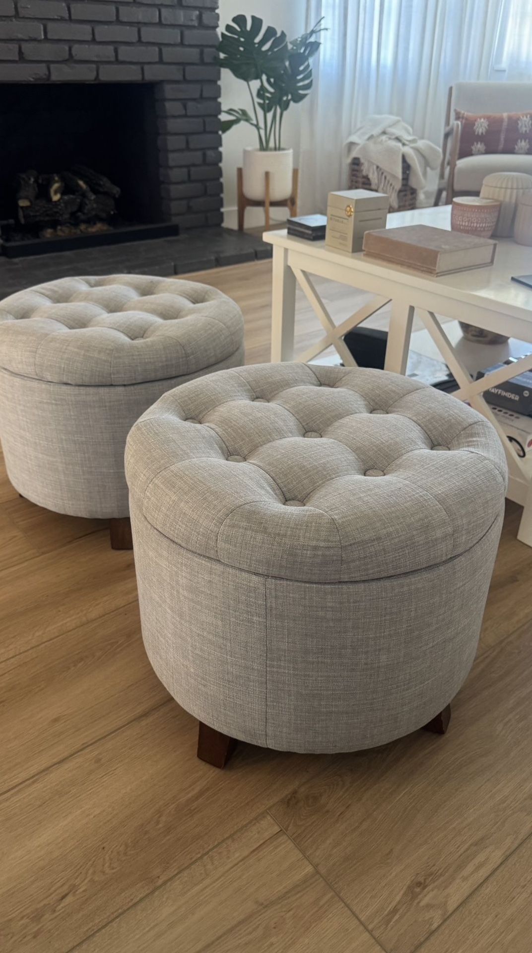 Gray Linen Ottoman with Storage, Tufted Upholstered Footstool for Living Room and Bedroom