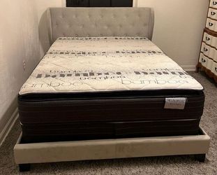 Queen Size Mattress Pillow Top With Box Springs