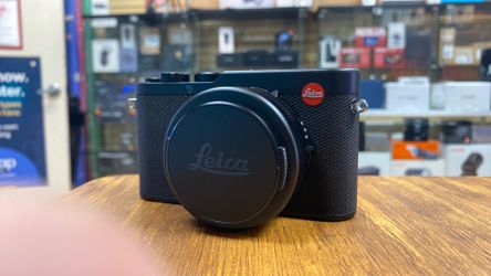 Leica D LUX 8